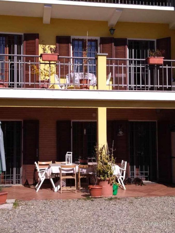 Beb Infamiglia Bed & Breakfast Cascinette Екстериор снимка