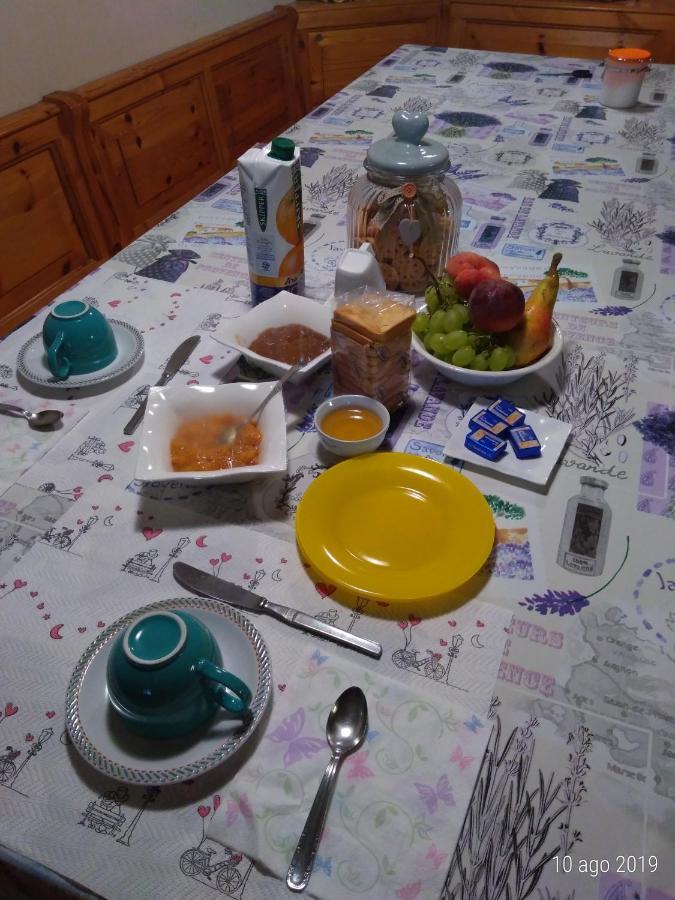 Beb Infamiglia Bed & Breakfast Cascinette Екстериор снимка