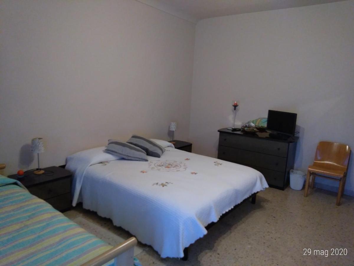 Beb Infamiglia Bed & Breakfast Cascinette Екстериор снимка